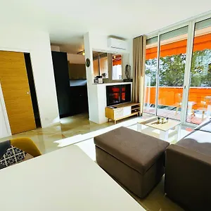  Appartement Climatise 600m De La